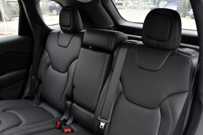 【动力】Jeep自由光成名至今，除了依靠其动力，还有哪些优点？