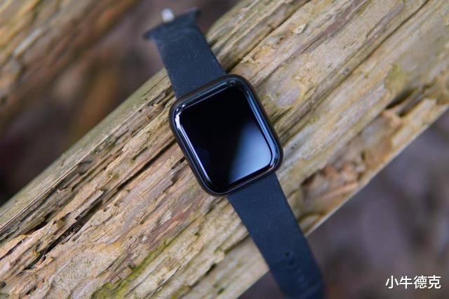 苹果|撞脸苹果，99元的智能手表能给你快乐么？