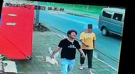 王珞丹|王珞丹鸭子被偷，找到时已到肚子里了，气得她上网“骂街”