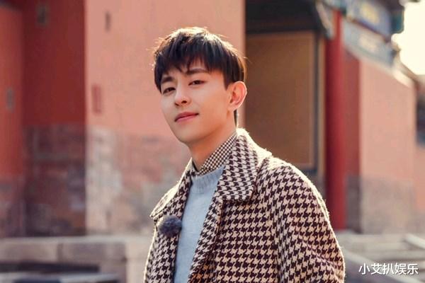 邓伦|无形中的较量！邓伦李现将参与春晚？团队为此关系紧张