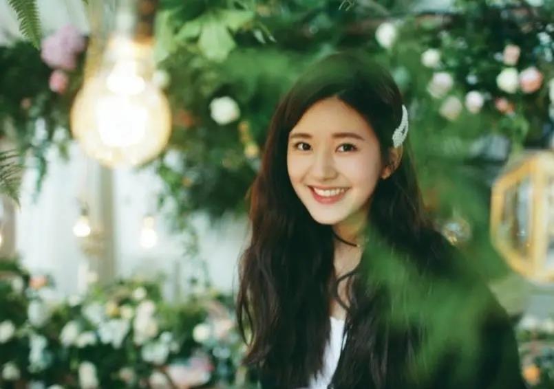 「楼下女友请签收」《三千鸦杀》刚播完不久，赵露思又一古装剧来袭，男主让人想舔屏