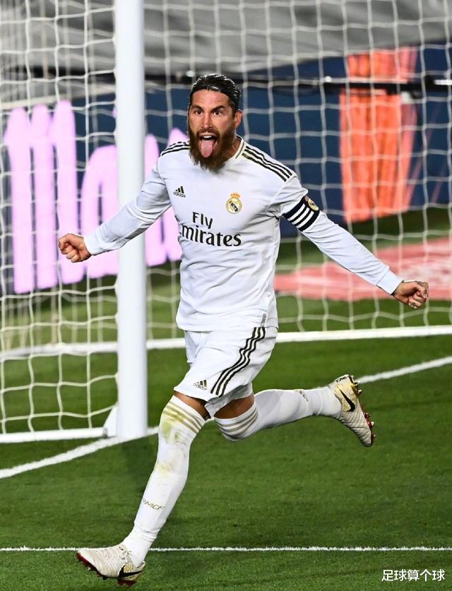 皇家马德里▲一场1-0令皇马球员疯狂庆祝！拉莫斯吐舌怒吼，梅西不与巴萨续约