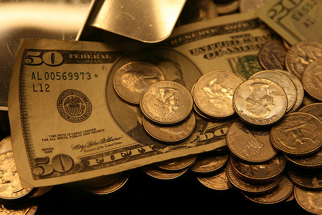 运势|霉运全甩光！年底，3生肖运势亮绿灯，赚钱蹭蹭涨，日子兴旺发达！