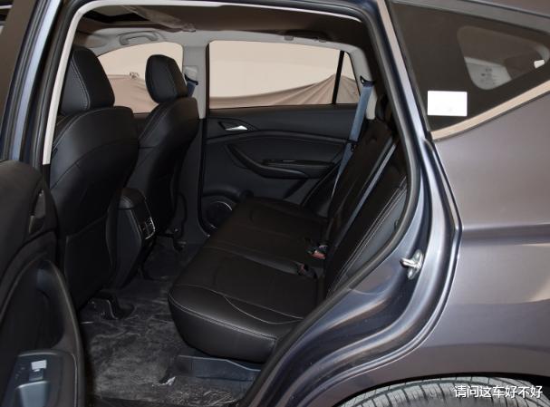 「比亚迪宋」比亚迪甩出“王炸”！7天卖出3000辆，满油跑900km，关键不到7万