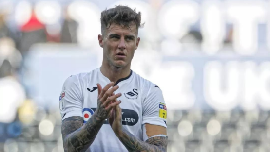 曼联▲曼联“清洗瘦身”计划正在进行，将以三换一方式援引年轻新星