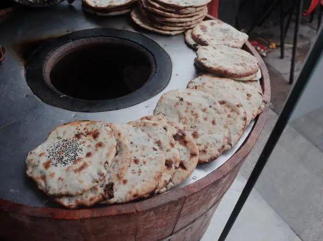 [杭州]靠卖烧饼买了两辆奥迪和房子，儿媳妇超美