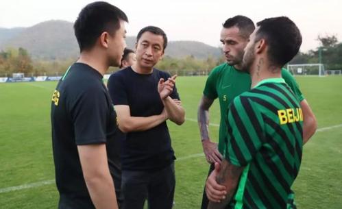 李明|职业联盟主席不是李明或为周金辉？球迷：恒大建业富力老总也香啊