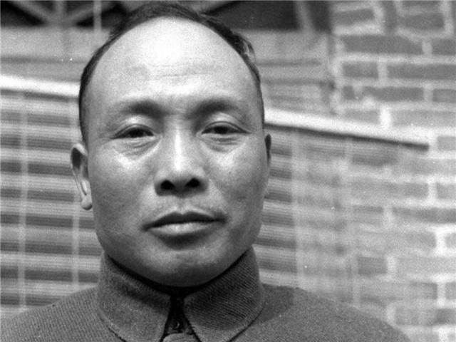 汤恩伯|81年前,3位八路军团级干部拉着2000人投靠汤恩伯,后来结局如何?