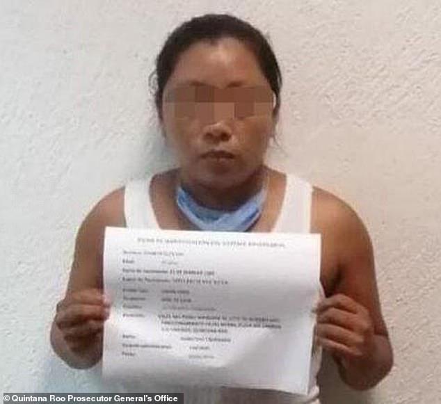 『胡安妮』墨西哥妇女没生育怕被丈夫抛弃，挖出17岁少女腹中胎儿纳为己有