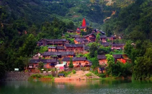 「自驾」强烈安利！国内14个能玩花样的小众旅行目的地，自驾1h起就能抵达