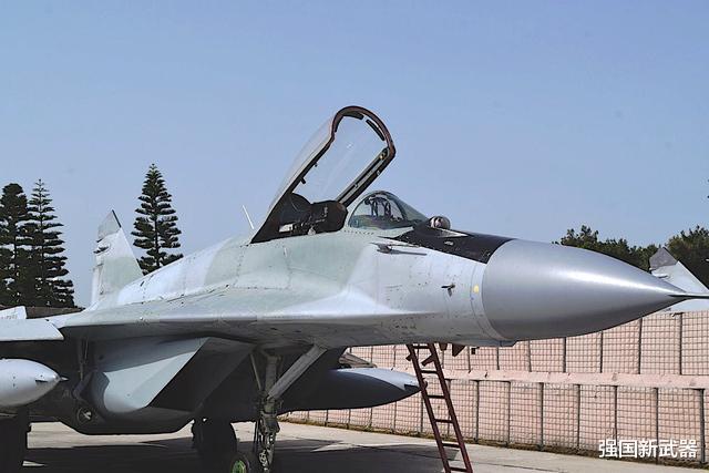 「利比亚」俄战机不宣而战击落十几架军机，却遭美战机锁定，一旦开火将全军覆灭