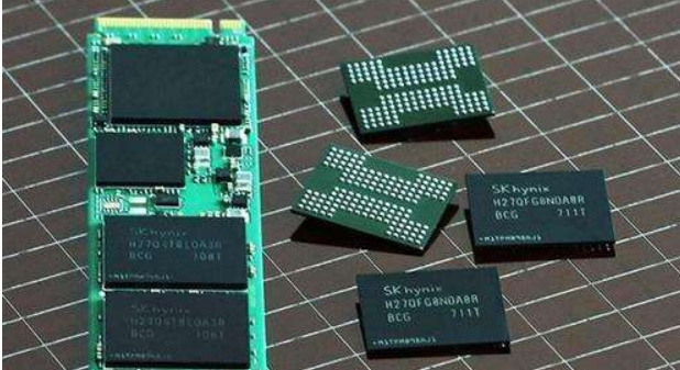 5G|果然如此，长江存储突破SSD技术，存储芯片立刻成了“白菜价”