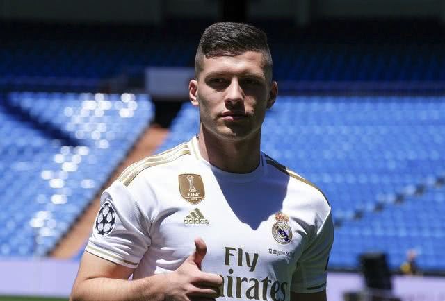 【塞尔维亚队】塞尔维亚总统又圈粉！通牒回国后拒隔离的皇马巨星：再出门就逮捕你