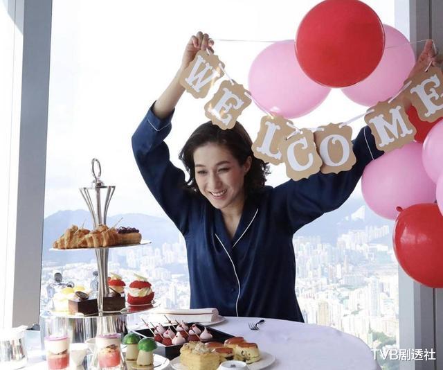 钟嘉欣|告别作？钟嘉欣《儿科医生》或是最后一部剧，自曝听主题曲更投入