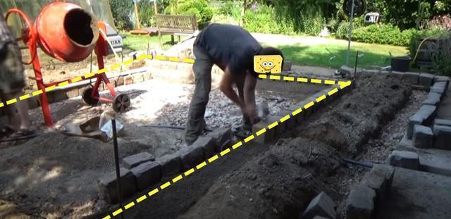 |我家院子红砖全翘掉了，这种毛石板铺院子，有种青石巷的美感！