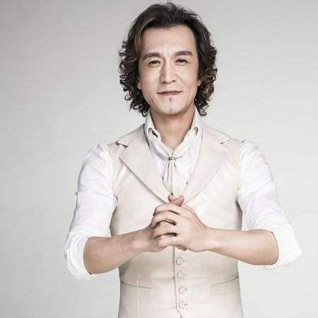 李咏■央视主持李咏真正死因揭露，美国病逝1年后，妻子患病，女儿被骂