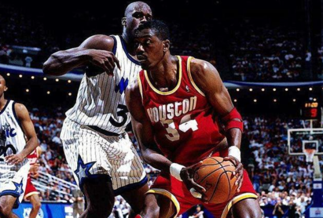 昆凌|MVP+DPOY？字母哥或成历史第三人，打破26年尘封历史