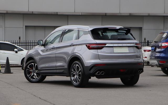 本田皓影@吉利再添一员猛将!四排气管更唬人,市区4毛的油耗,5.68万起