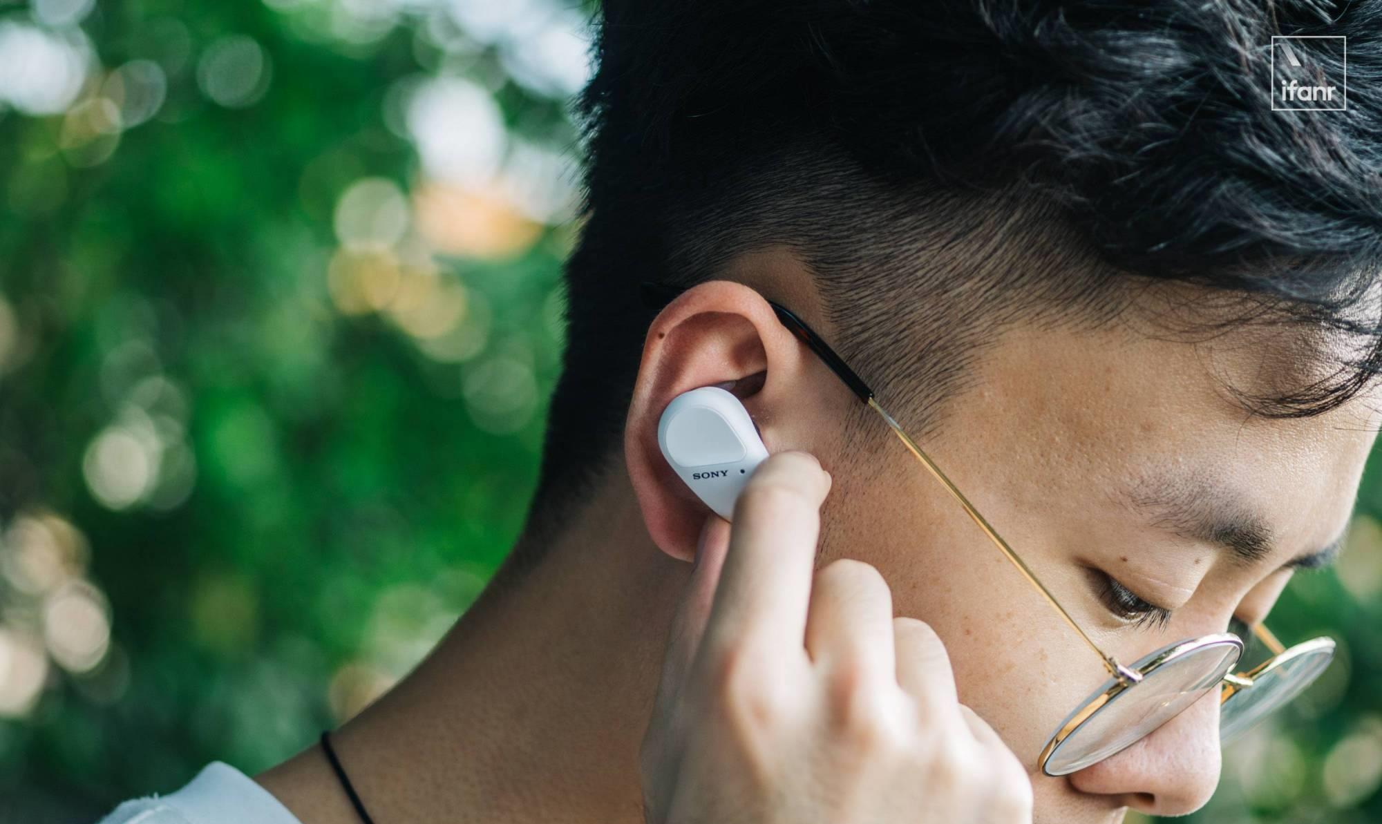 |WF-SP800N 真无线降噪耳机体验：26 小时长续航，跑个马拉松也不断电