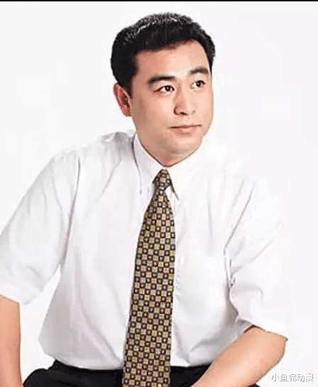 「央视」母亲是清华大学校长，自己是央视主持人，30多年0失误， 却一直单身至今！