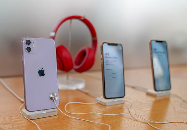 iphone11|为给新品让路！6.1英寸屏+后置双摄小幅降价，库克给果粉的福利