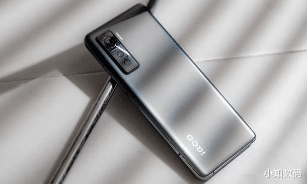 5G|被遗忘的5G旗舰，骁龙865跌至3299，安兔兔跑分超过66万