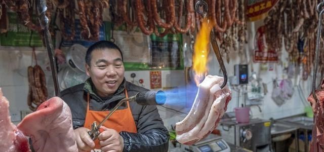 猪肉|猪肉价格飙涨，他们竟说与自己都无关，原来它才是主谋！