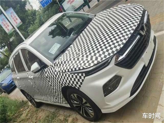 哈弗H6|五菱宏光坐不住了！又一国产“神车”来袭，轴距2米8，总算没白等