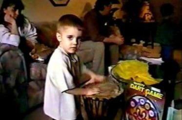 贾斯汀·比伯|他是乐坛的奇迹,天王MJ的接班人,却在两年间一切都荡然无存