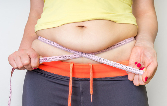 饮食■小肚腩赘肉影响身材美怎么办?坚持2个方法,3个月恢复平坦小腹