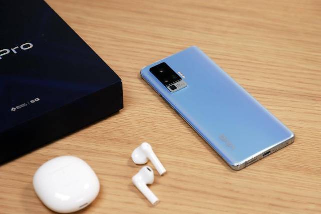 vivo|相差599元，为何很多人宁愿选vivoX50pro，也不选华为nova7pro？