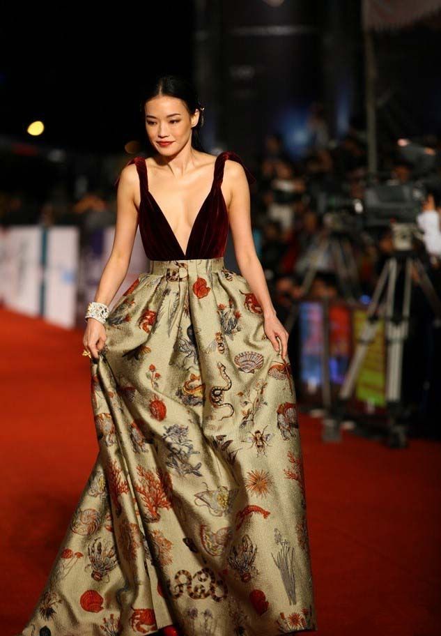 [陈伟霆]当39岁张柏芝撞上44岁舒淇，终于知道仙女和台妹的差距有多大了