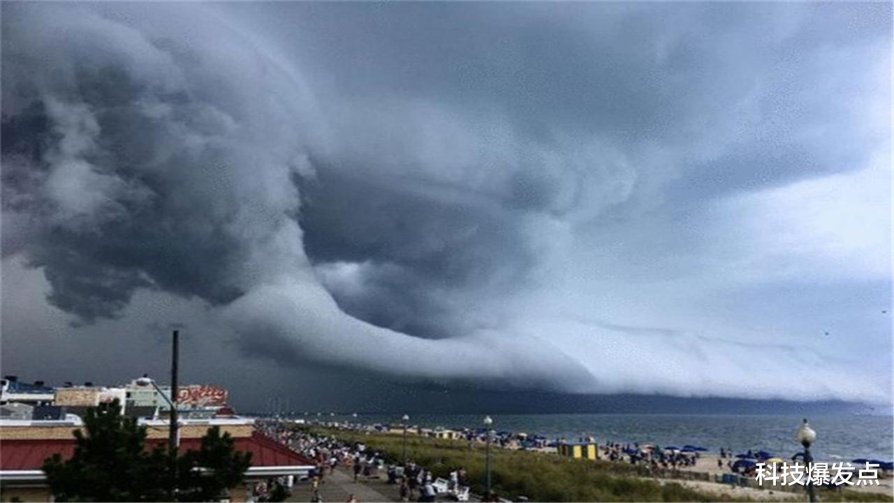 UFO|巴西上空“奇异景象”，宛如世界末日，似乎要将整个城市一吞而下！