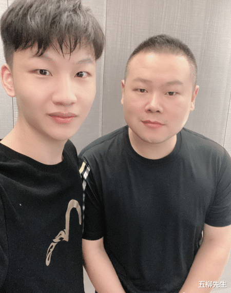 德云社|继《德云斗笑社》之后，德云社又迎来大事件，筱字科拜师四年