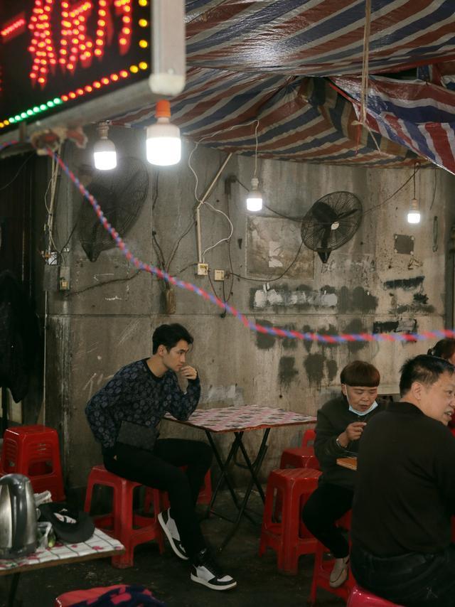 张歆艺|张歆艺暴瘦重回大婚名场面！马甲线天鹅颈素颜超美，袁弘可骄傲了
