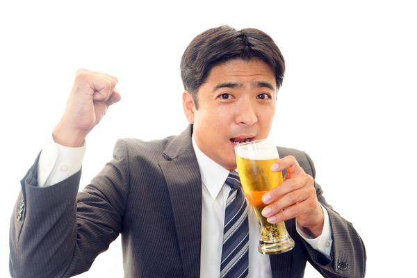 尿酸|尿酸高的人，饮食牢记：少喝3种水，多吃2物，远离痛风困扰