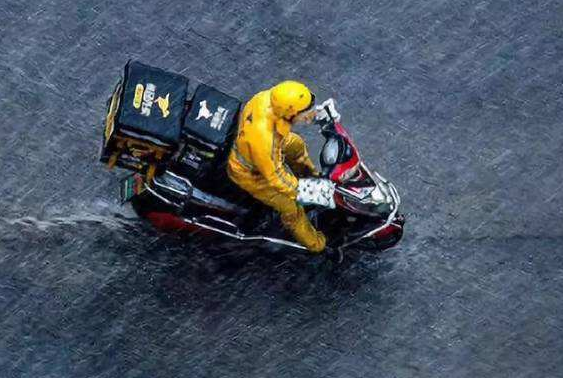 『美团』美团将在5年后打败阿里，成为中国市值最高的互联网公司