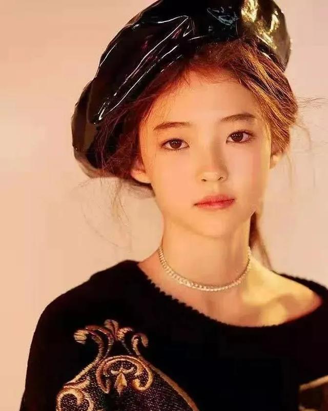 ella|11 岁开始刷酸、减肥、用 Lamer现在 05 后的生活是你理解不了的