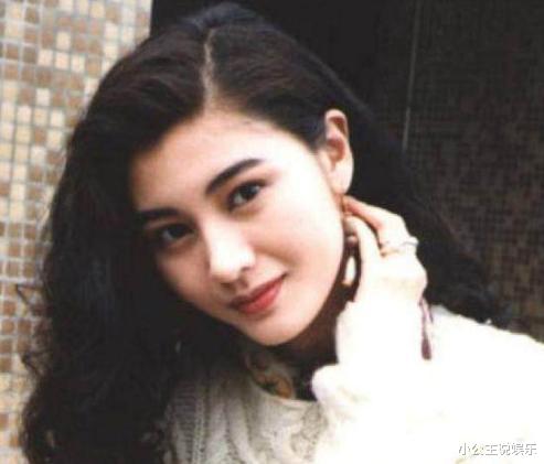 李嘉欣|1989凌晨2: 00,李嘉诚将18岁李嘉欣带回家,3小时后原配突然暴毙