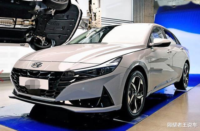 现代伊兰特|?轩逸迎来最强对手！又一新车即将开售，配1.4T，内饰比朗逸时尚