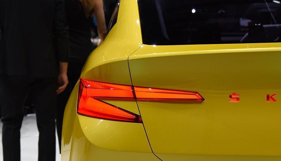 [大众汽车]大众再添“良驹”！颜值胜过特斯拉，一脚油310马力，上市又要火