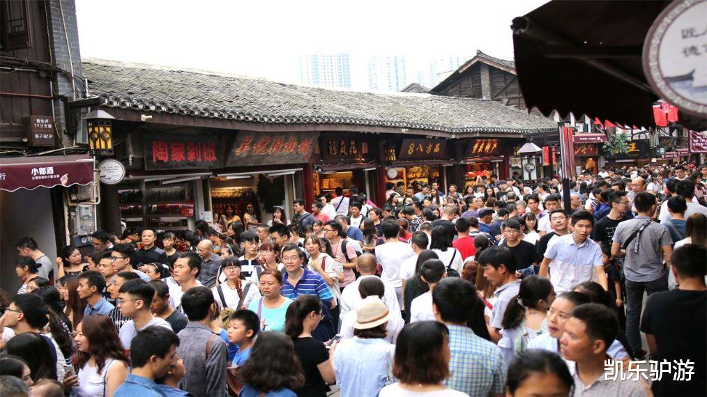 重庆：国内最“良心”的城市，一碗面6块从不宰客，有很多打卡的地方