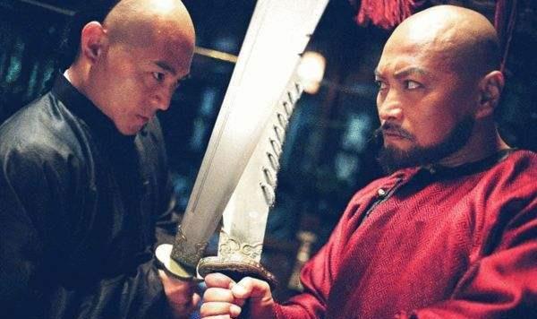 水浒传|他拍过《三国演义》、《水浒传》，又在电影与武打巨星们一一过招