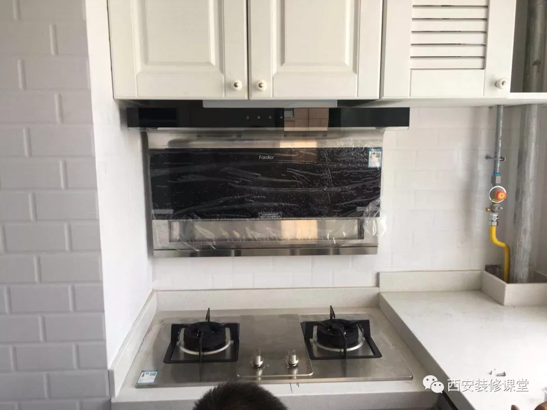 「」烟机灶具的购买，最终纠结的还是钱