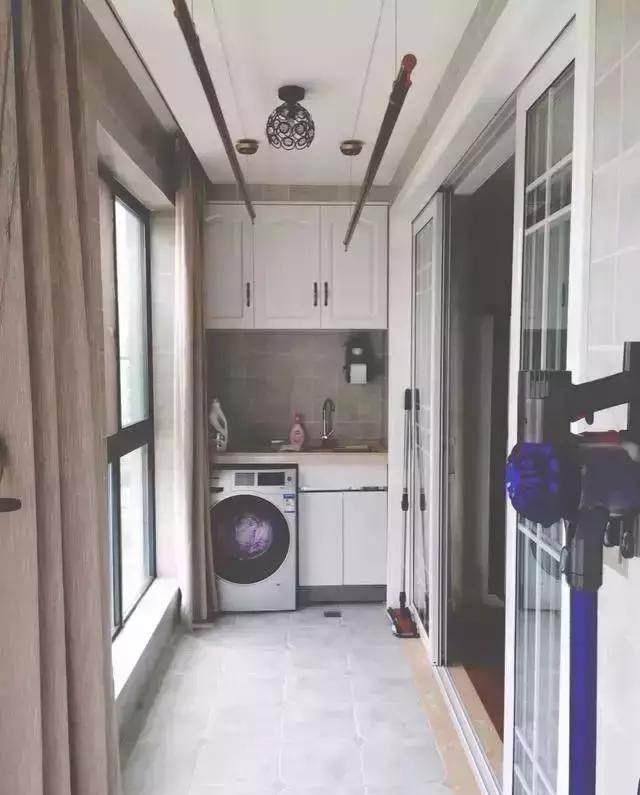 同样花钱买来的阳台, 别人这样装, 我家就是个晾衣服的地方