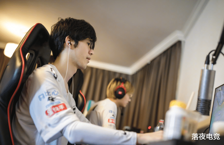 ig@Khan打出价值,IG被FPX零封!Cat:IG打得太急了