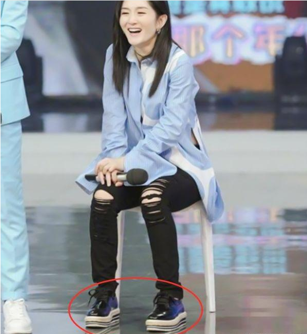 快乐大本营@《快本》主持人谁最有钱？对比他们的鞋子，差距一目了然！