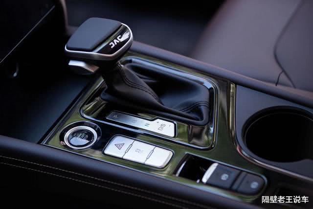 「江淮汽车」亲民又实用！原价8.48万，降后5.88万，轴距2米76的“大众”车