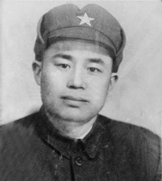 王近山|王近山的官越当越小,1978年逝世,肖永银难写悼词,邓政委亲改