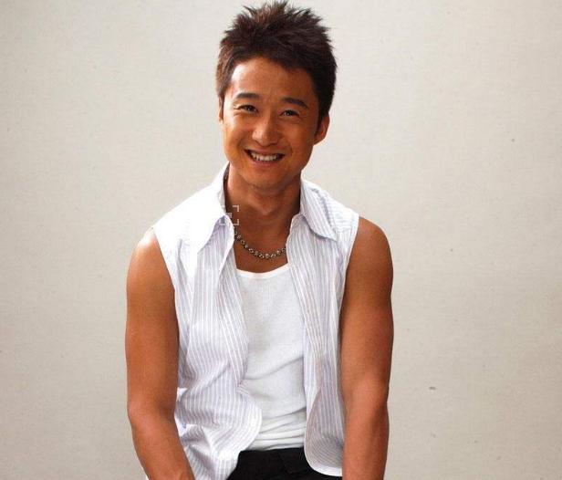 吴京|亲密称段奕宏“死鬼”，酒驾5米被逮，吴京“硬汉”形象“崩”了